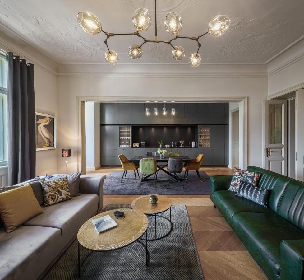 Mn6 Luxury By Adrez * Praga